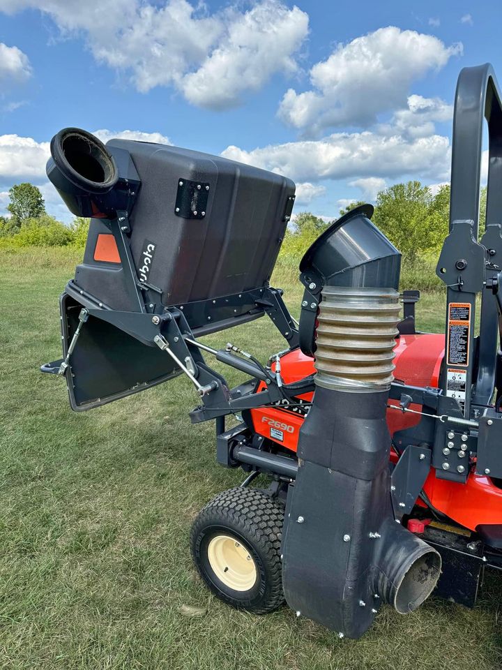 Kubota F Series Bagging System - Kings Equipment